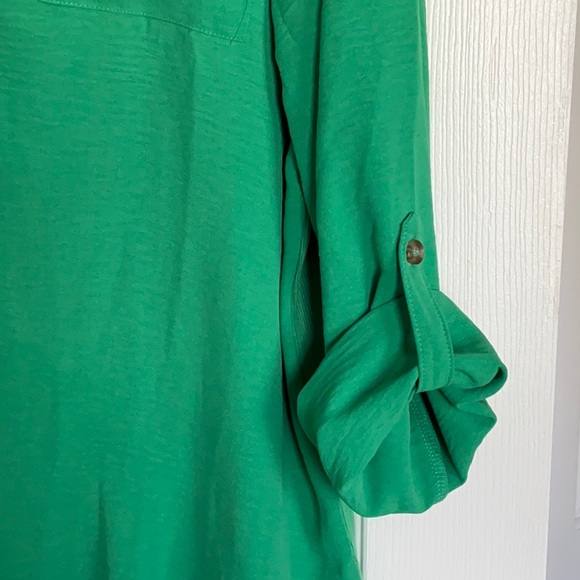 Pretty Green Blouse - Picture 4 of 6